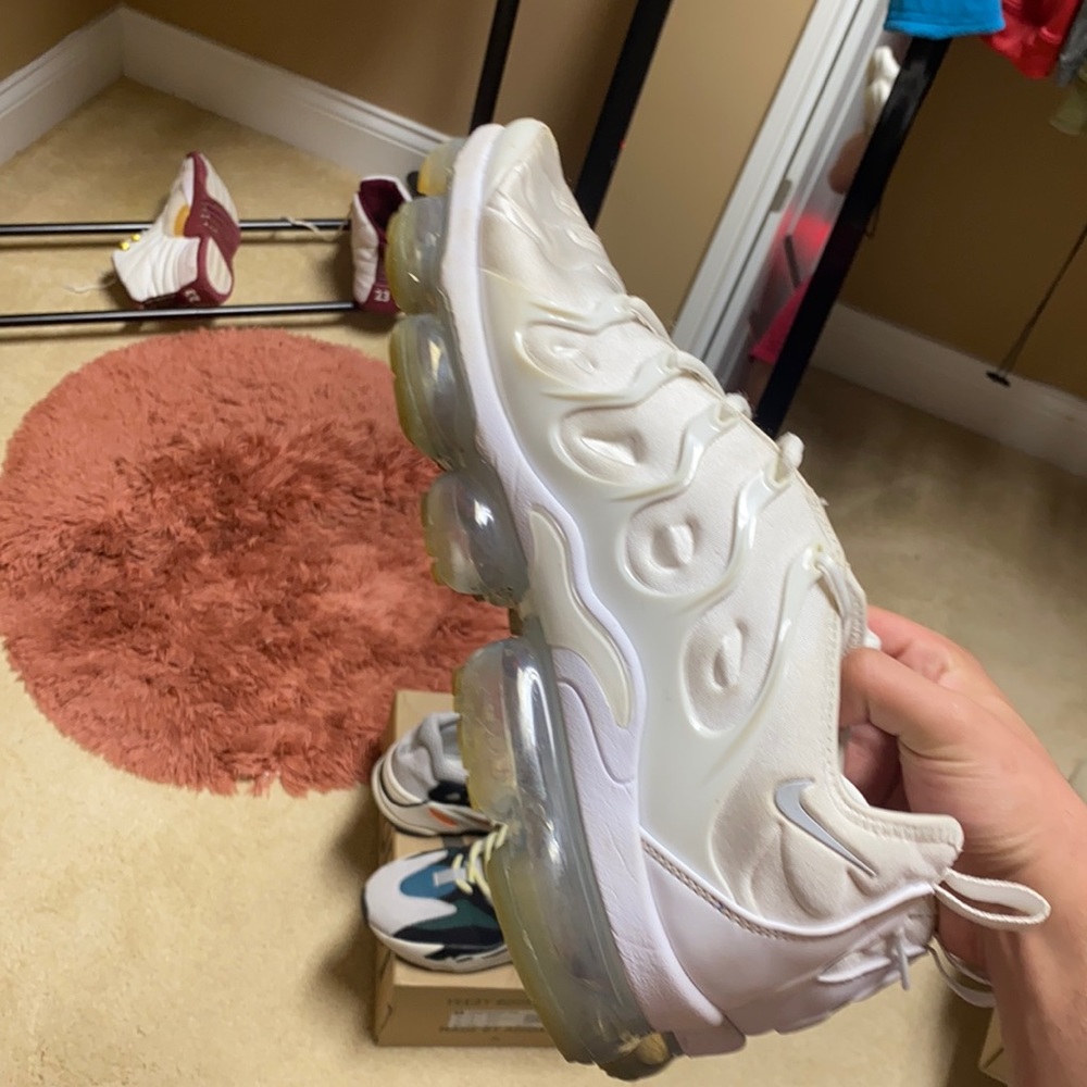nike vapormaxes